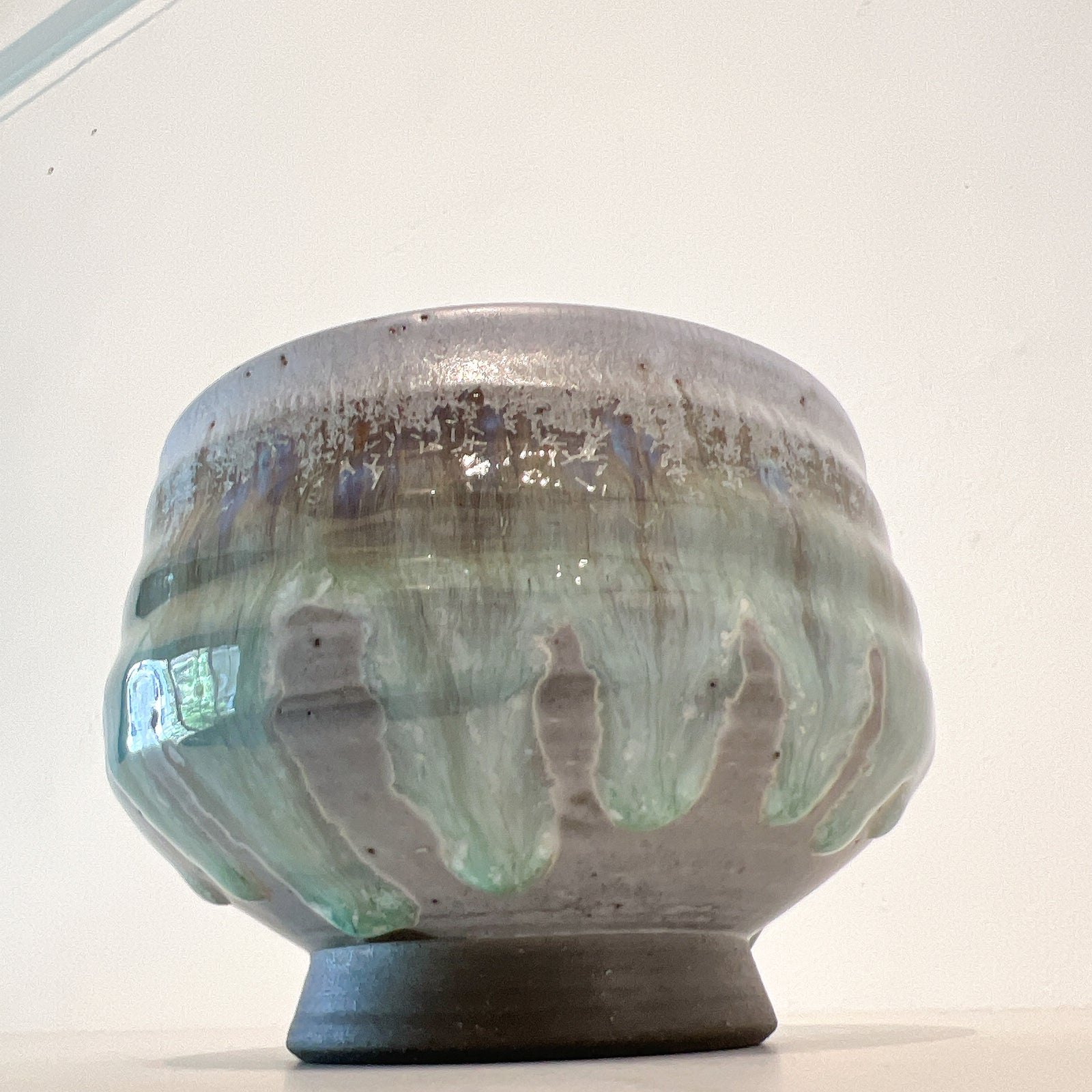 抹茶茶碗 / バージニア・クリセヴィシュート – Gallery John -Kamakura-