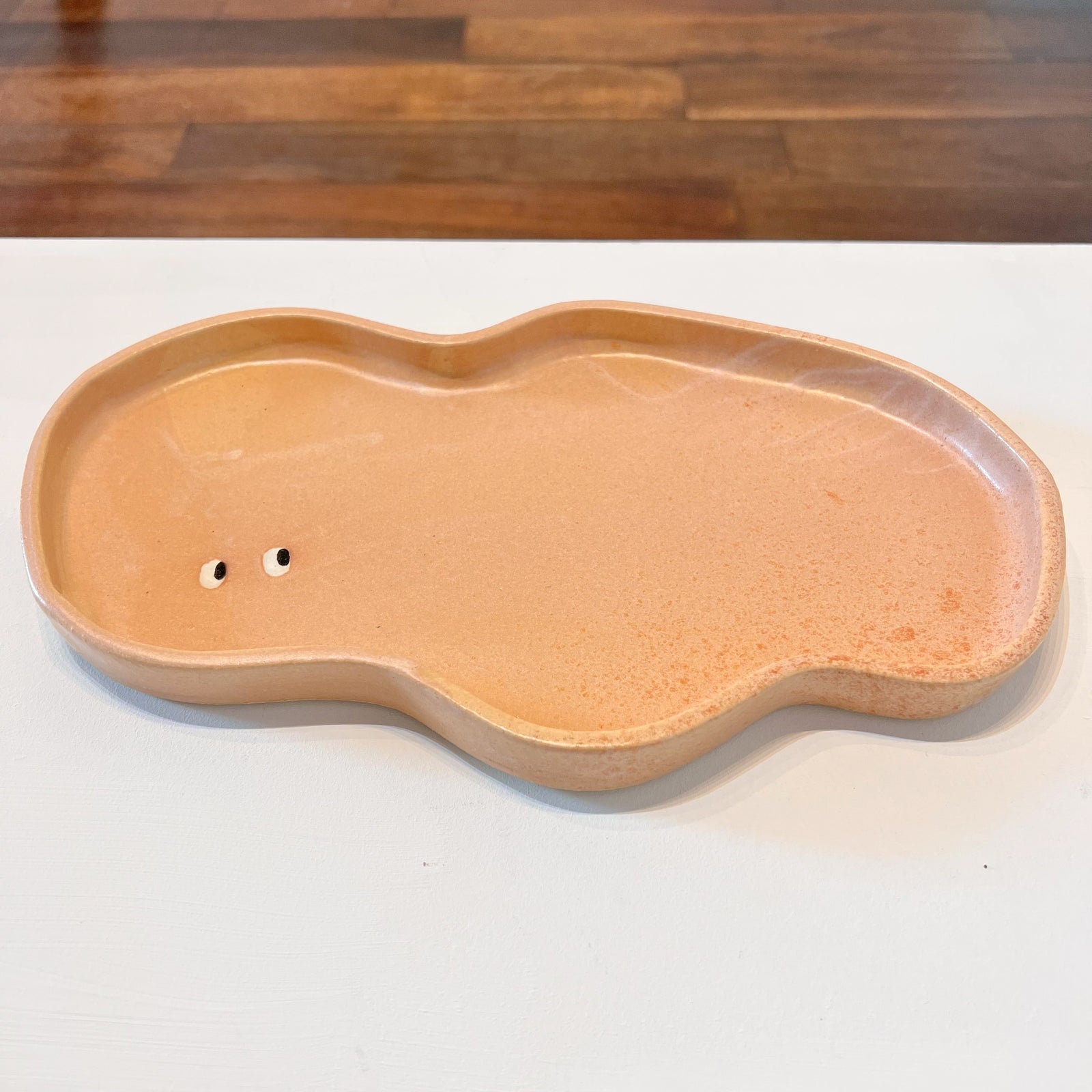 うねうね皿（Pink・大）/ 青柳あづみ – Gallery John -Kamakura-
